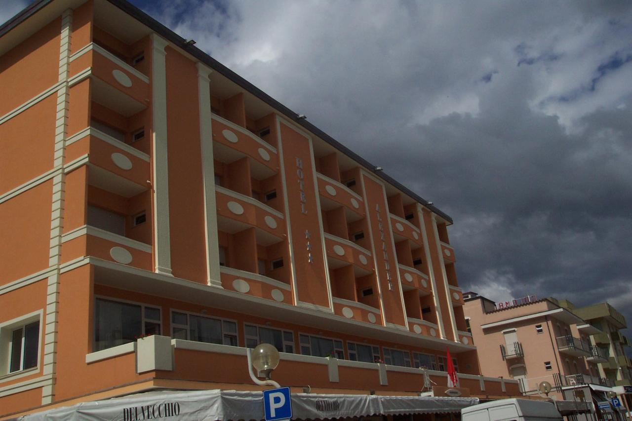 Hotel Alexander Resort Римини Экстерьер фото